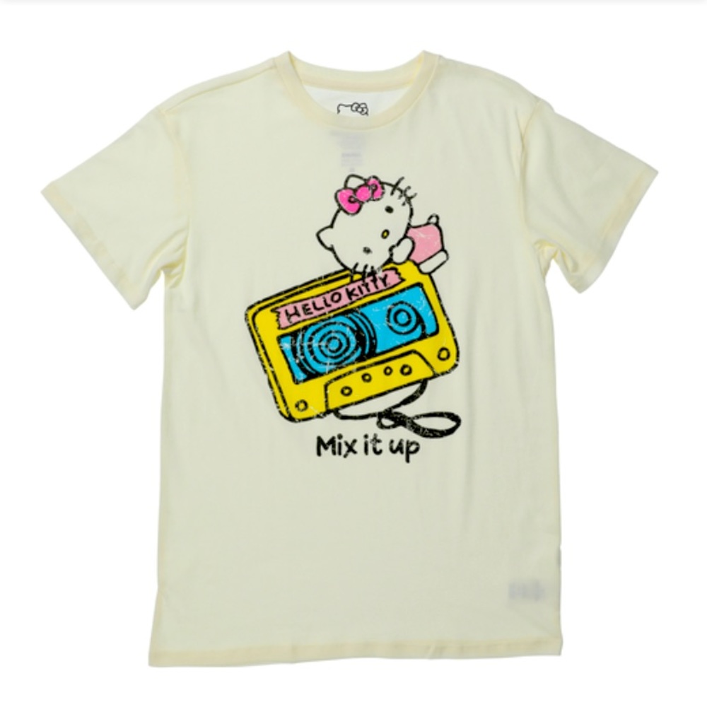 Brand New with tags Hello Kitty T Shirt Size M